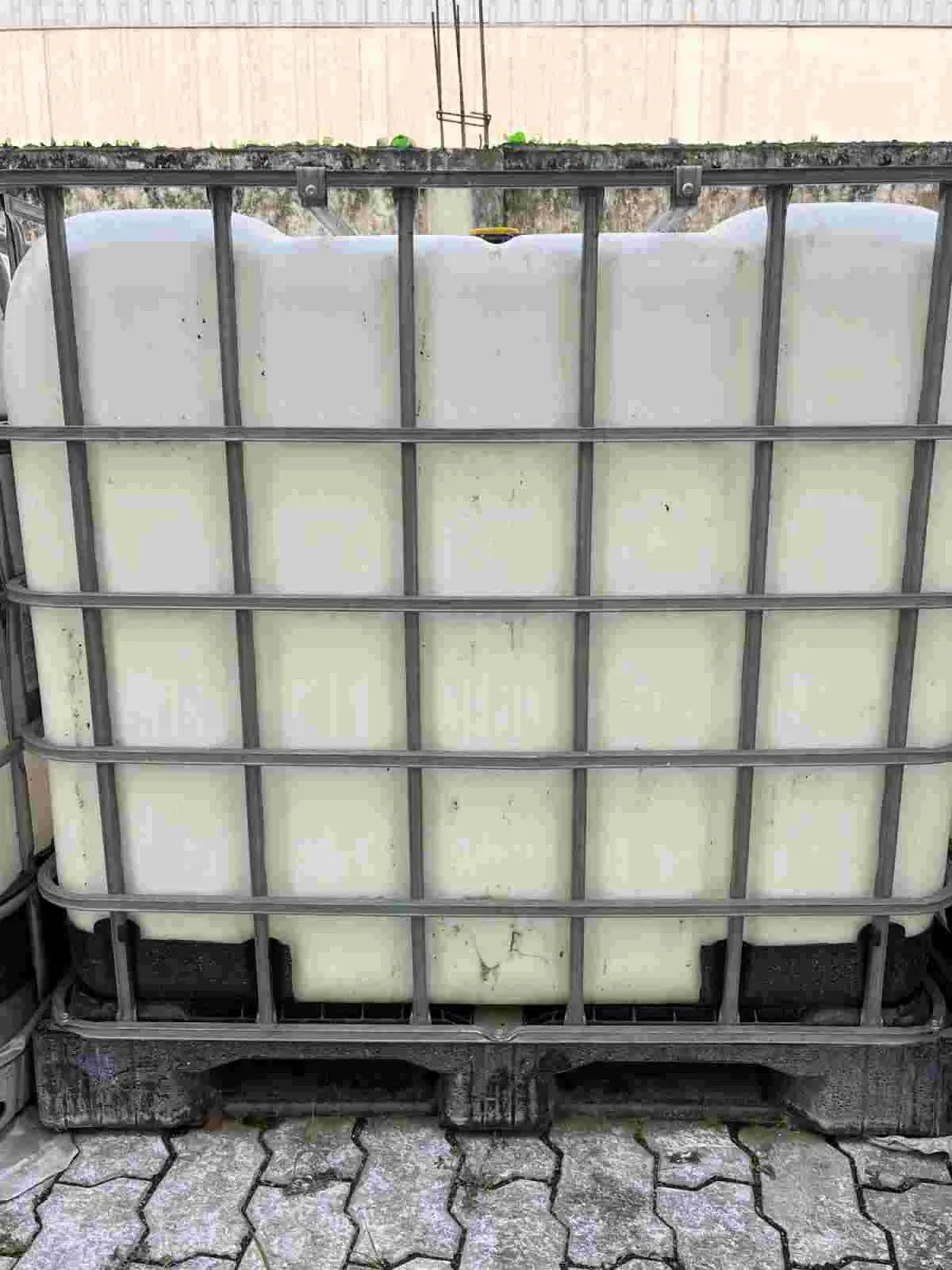 1000 LITRE USED IBC PLASTIC TANK | HDPE HDPE Bag Injection Molding delhi division delhi india Plastic4trade