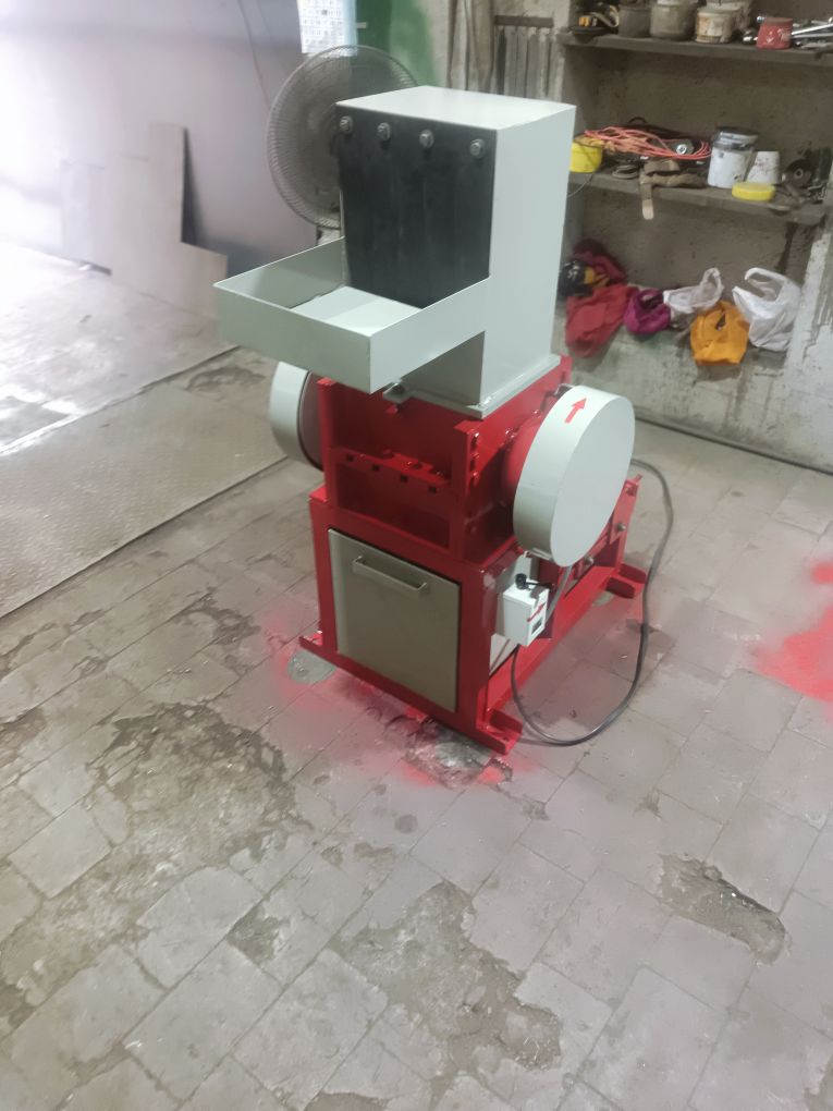 12 INCH PLASTIC FILE GRINDER MACHINE Plastic Waste Grinding Machine & Tools rajkot gujarat india Plastic4trade