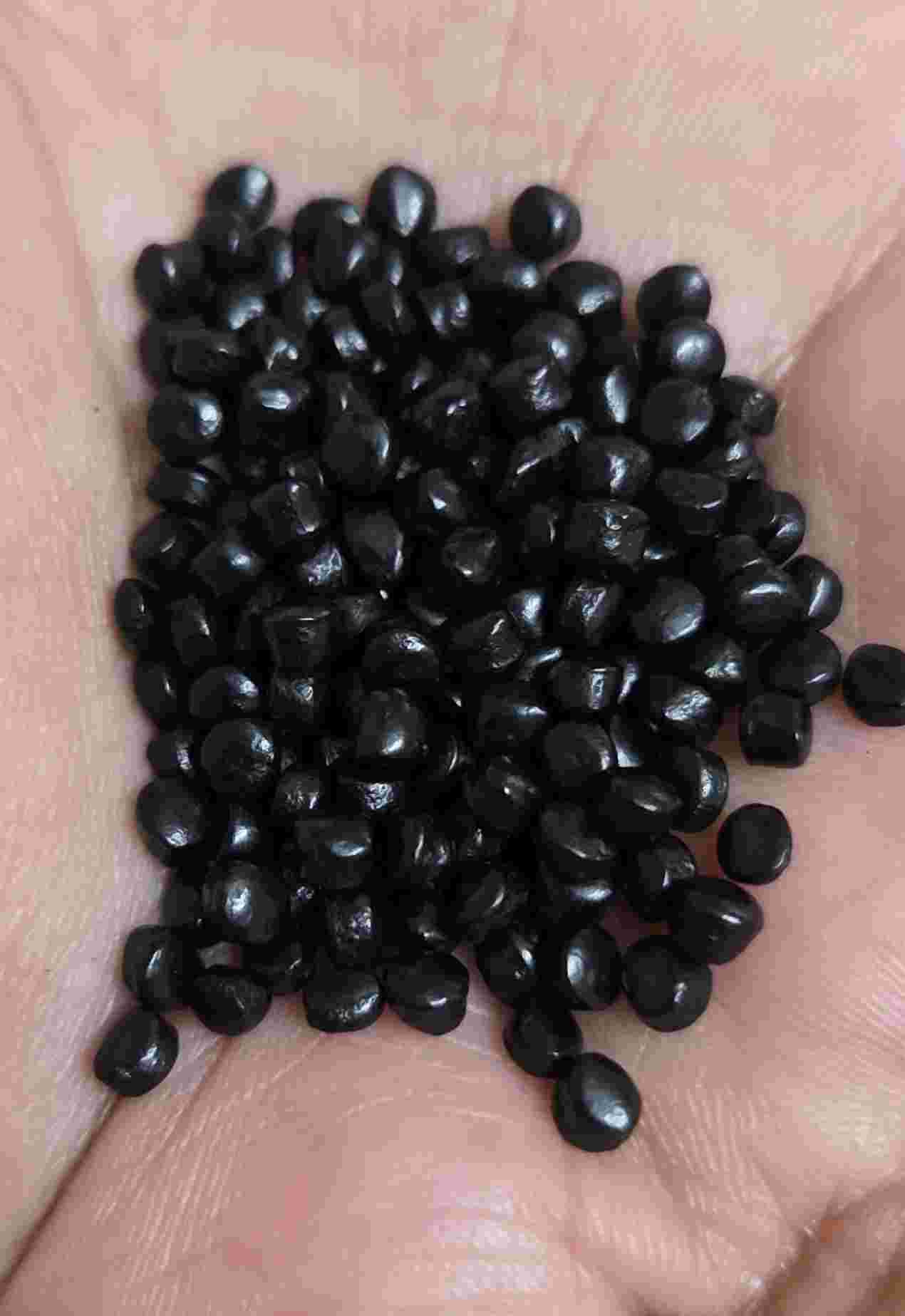 BLACK MASTERBATCH MASTERBATCH Masterbatch Roto Molding Injection Molding Film Grade kolkata west bengal india Plastic4trade