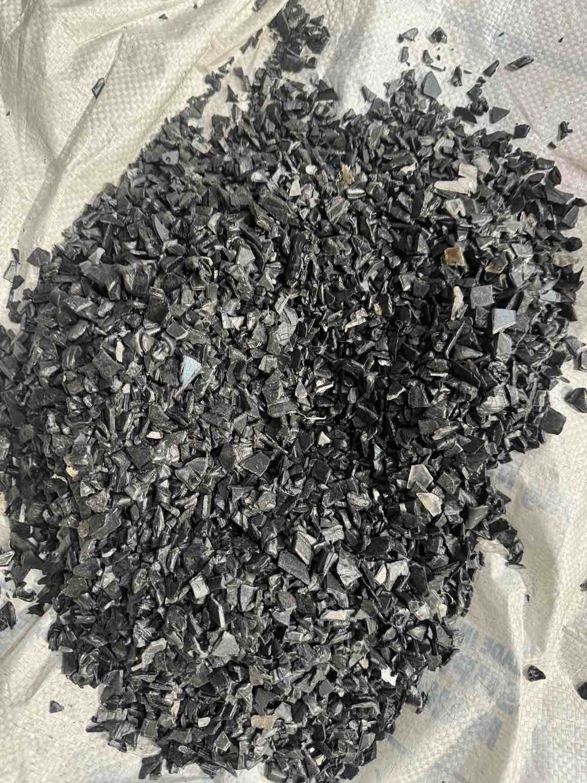 BLACK POLYCARBONATE (PC) GLASS-FILLED PC Grinding Scrap Flakes Injection Molding kiranipura rajasthan india Plastic4trade