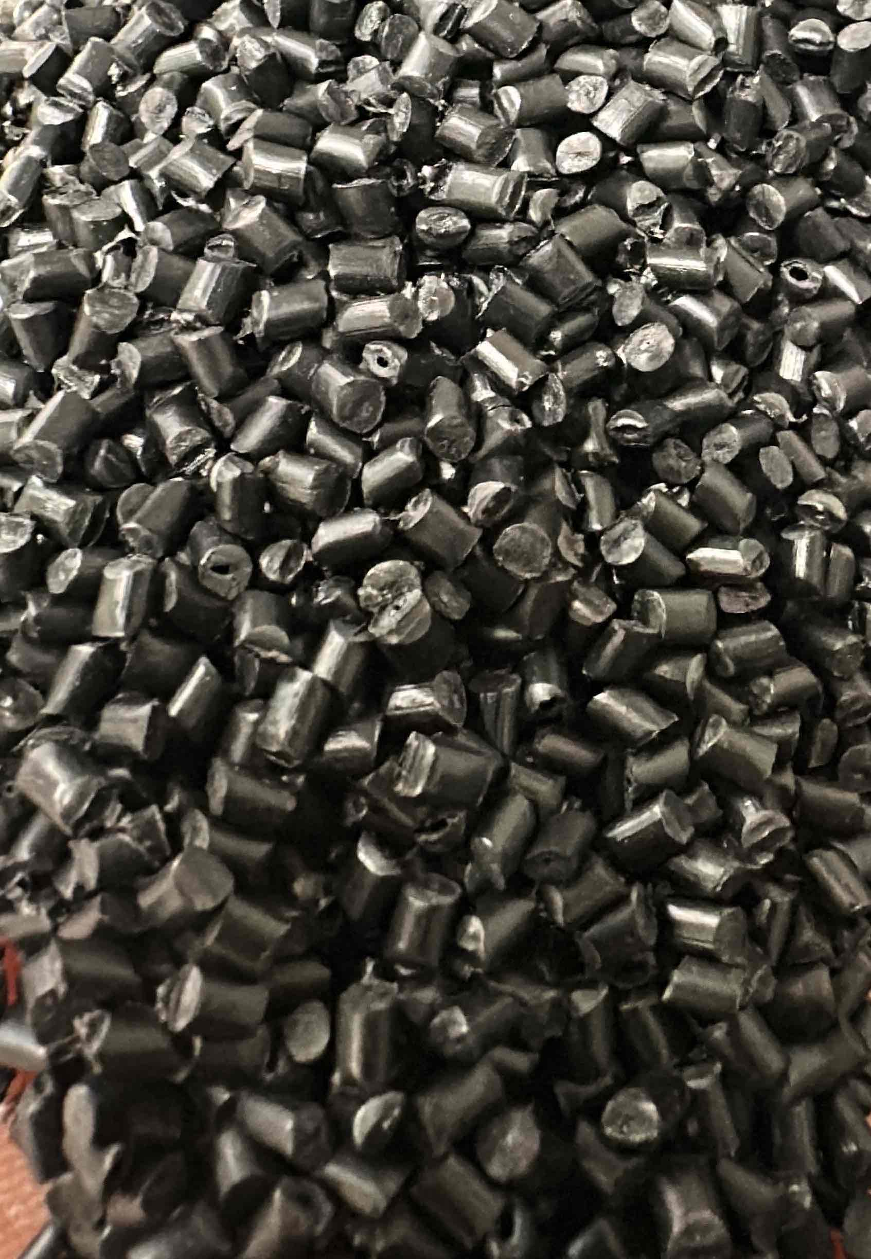 BLACK PP GRANULES PP Mix Material Injection Molding kamrej gujarat india Plastic4trade Plastic4trade
