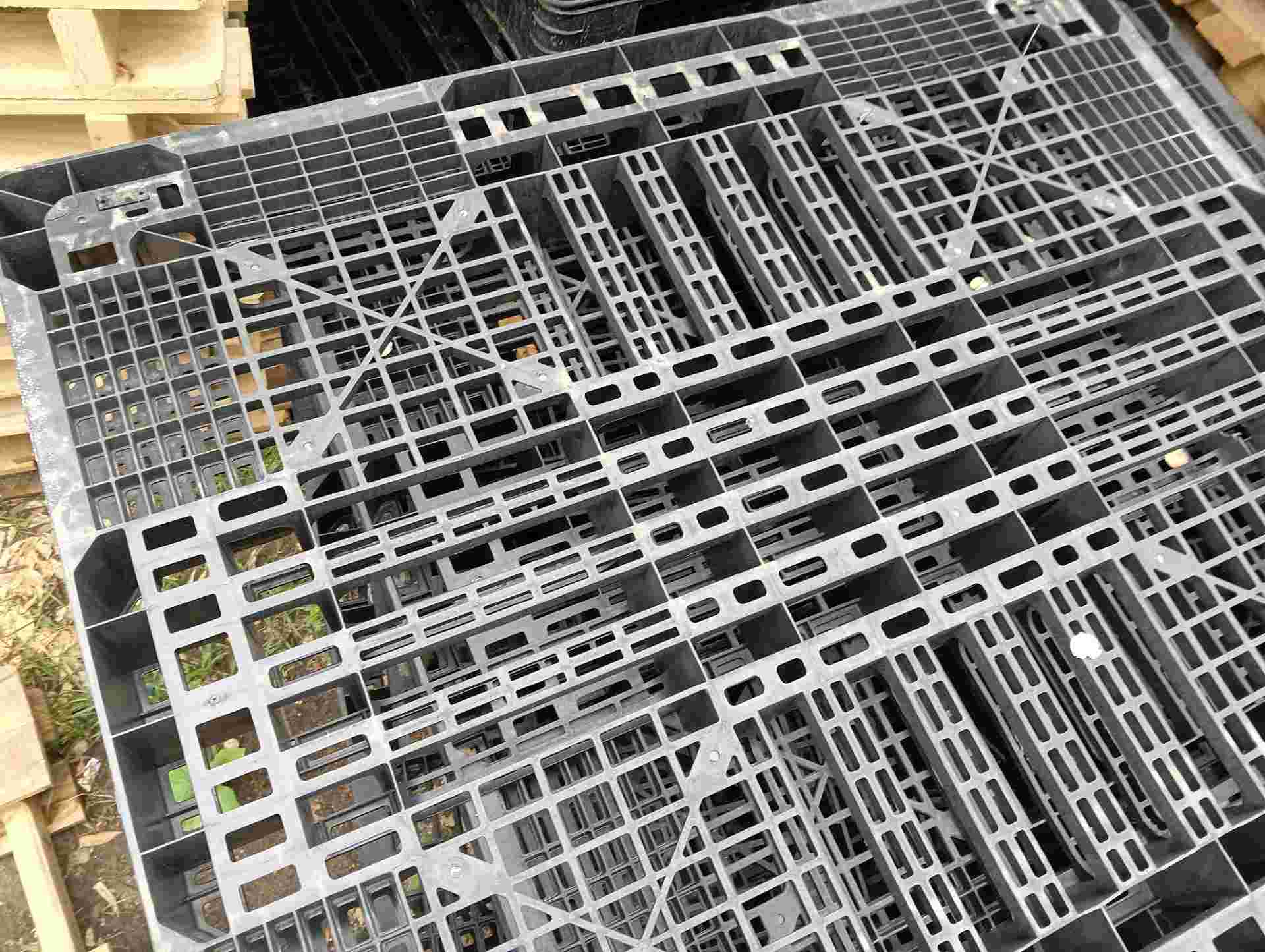 BLACK PP PALLET SCRAP PP Scrap Roto Molding ahmedabad gujarat india Plastic4trade