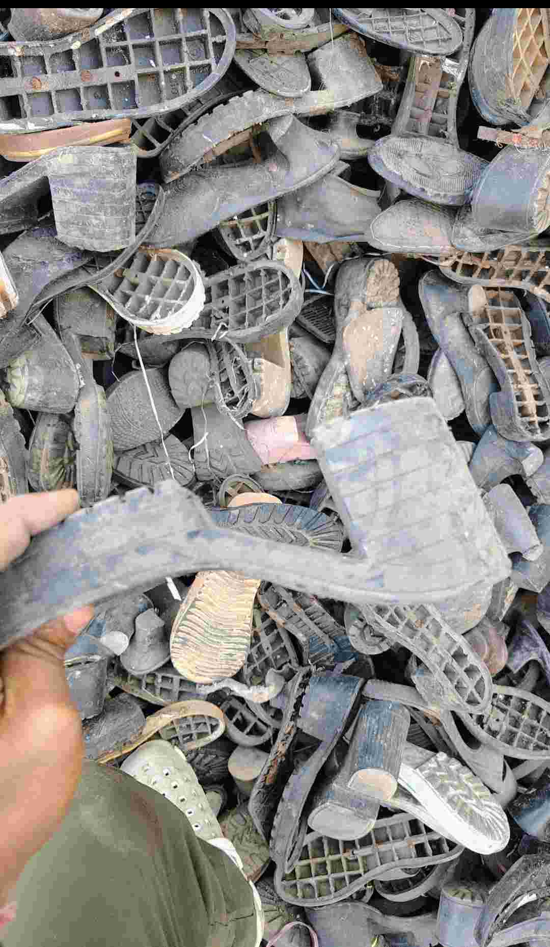 BLACK PVC SOLE SCRAP  Compound Mix Scrap delhi delhi india Plastic4trade