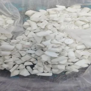 DERLIN  WHITE MILKY GRINDING SCRAP POM Plastic4trade