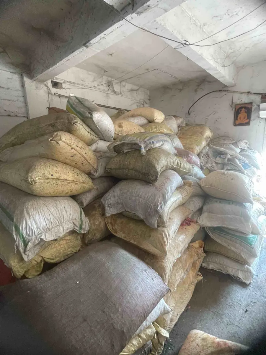 FRESH DUBBAN HDPE Grinding Blow Injection Molding surat gujarat india Plastic4trade