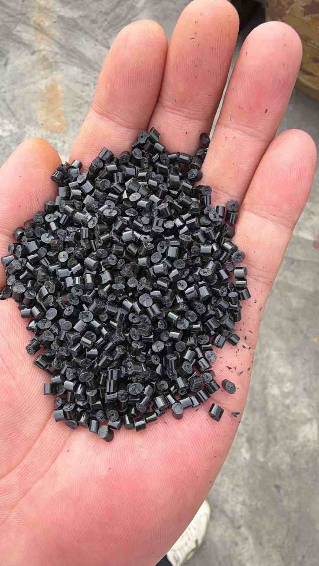 GPPS BLACK GRANUALS GPPS Reprocess Granule Injection Molding delhi division delhi india Plastic4trade