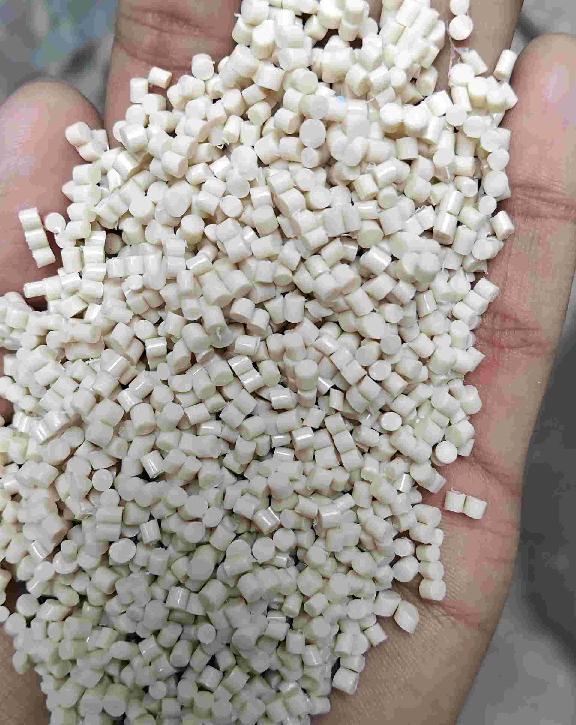 GRANULE ABS Reprocess Granule Injection Molding delhi division delhi india Plastic4trade