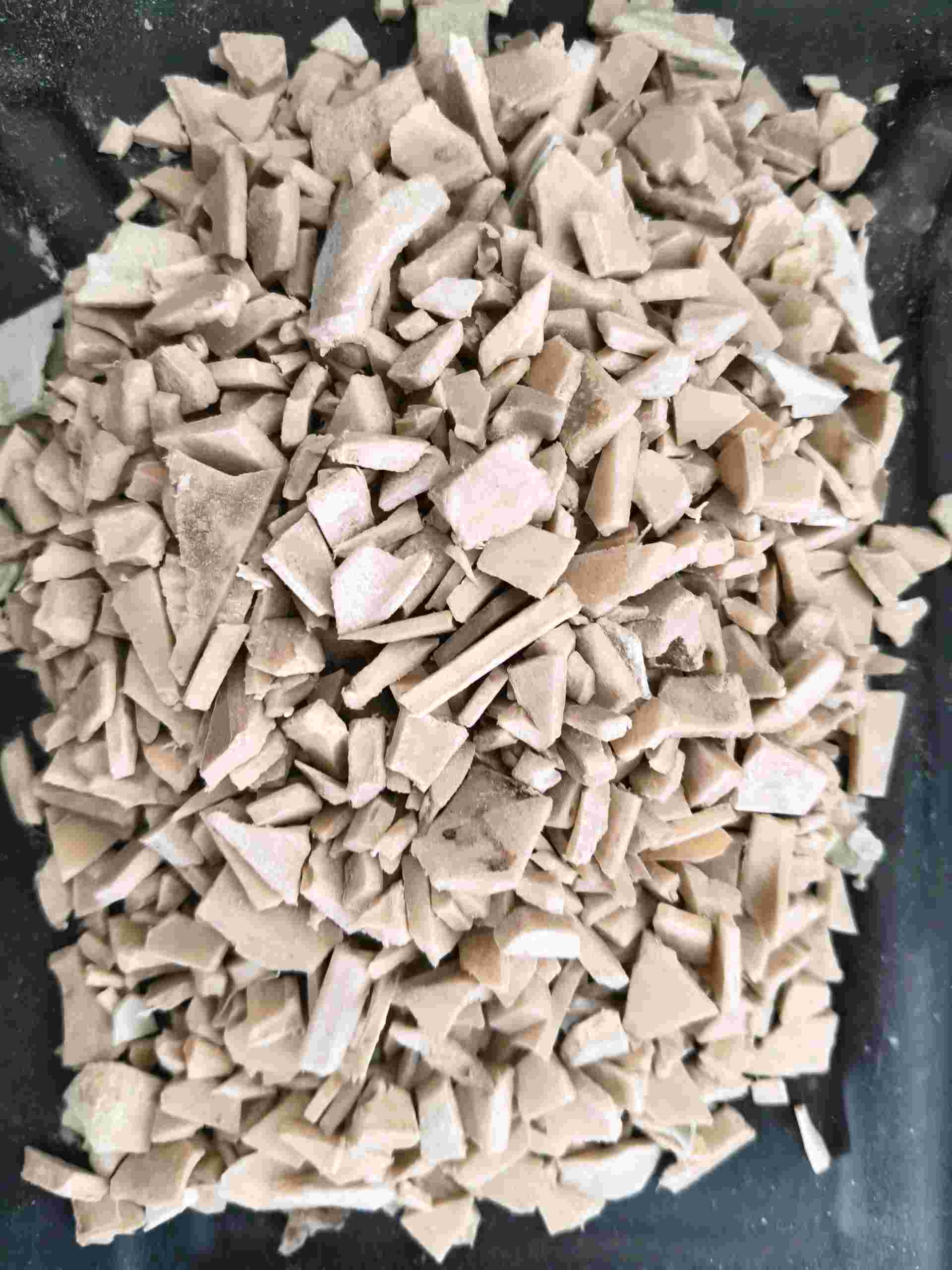 GRIDNING CAHIR PP Grinding Injection Molding ahmedabad gujarat india Plastic4trade