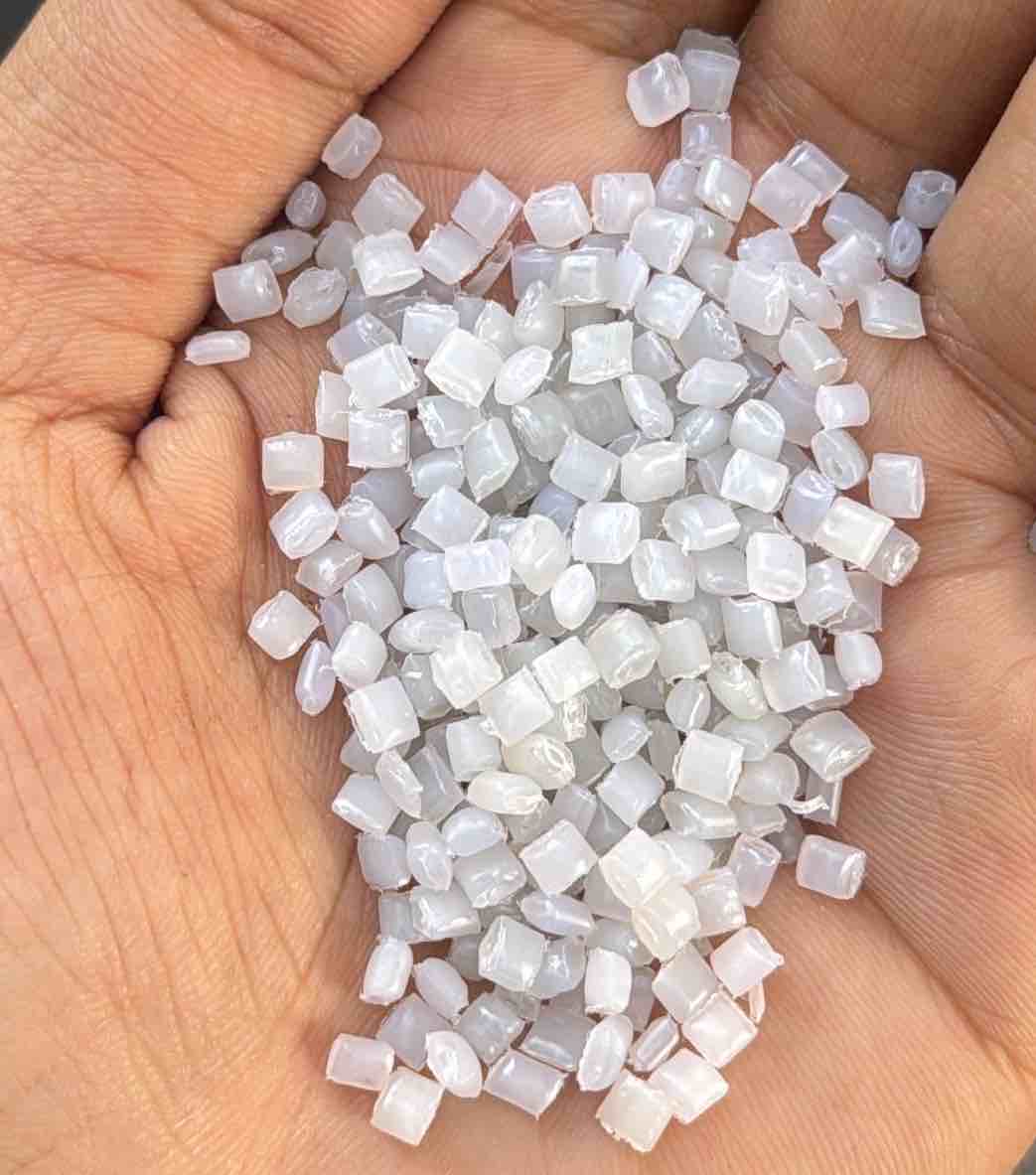 HD BLOW GRANULES HDPE Prime/Virgin Reprocess Granule Grinding Blow ahmedabad gujarat india Plastic4trade