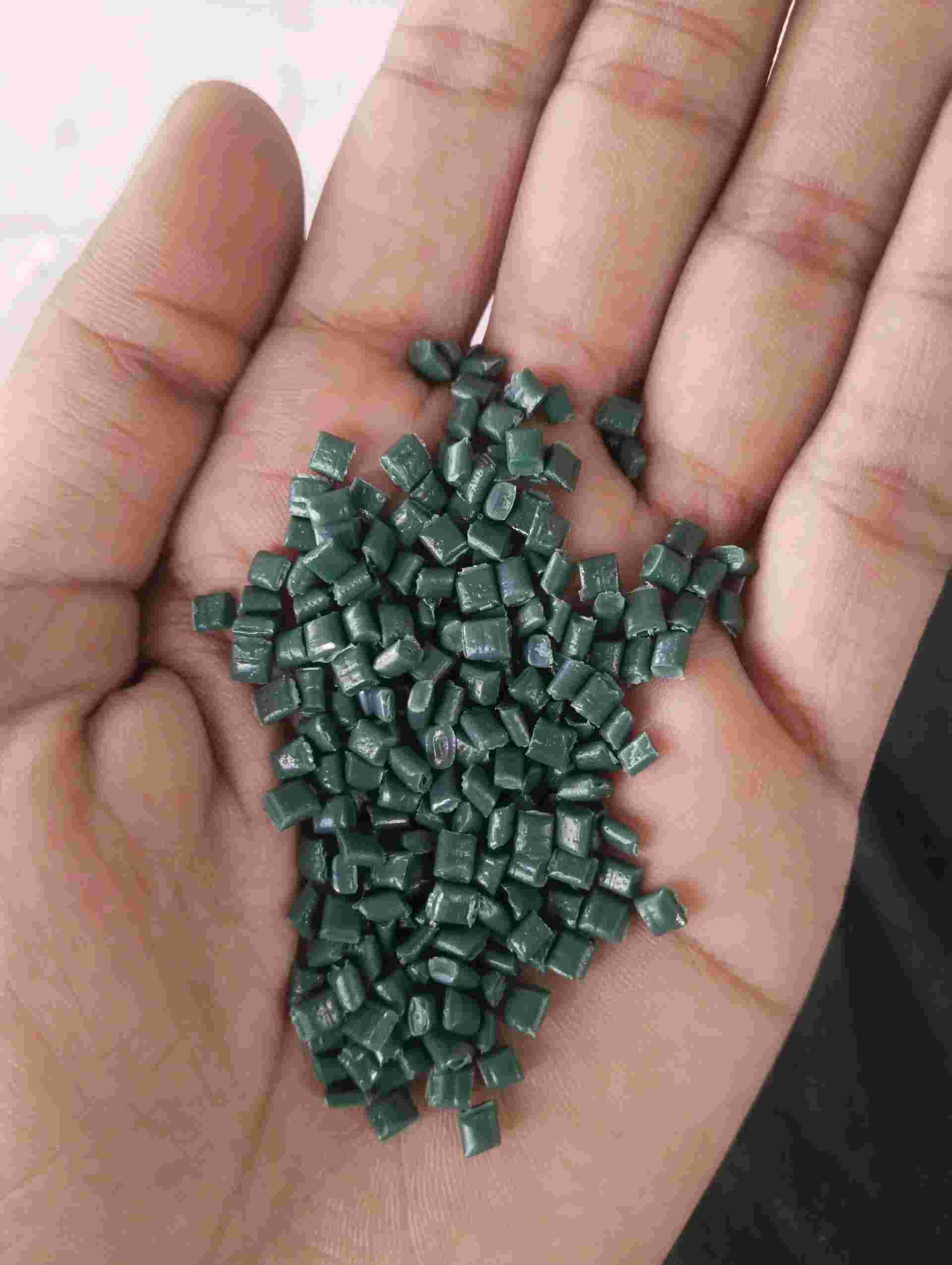 HD  GRANDING HDPE Reprocess Granule Blow Injection Molding surat gujarat india Plastic4trade