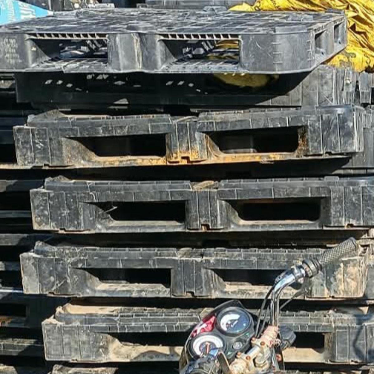 HD  PALLETS HDPE Scrap Injection Molding vadodara gujarat india Plastic4trade