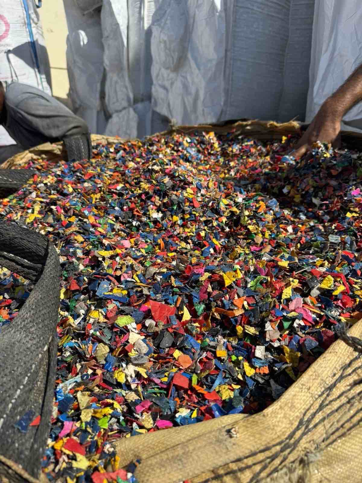 HDPE  1-10 L MIX GRANDING HDPE Grinding Blow surat gujarat india Plastic4trade