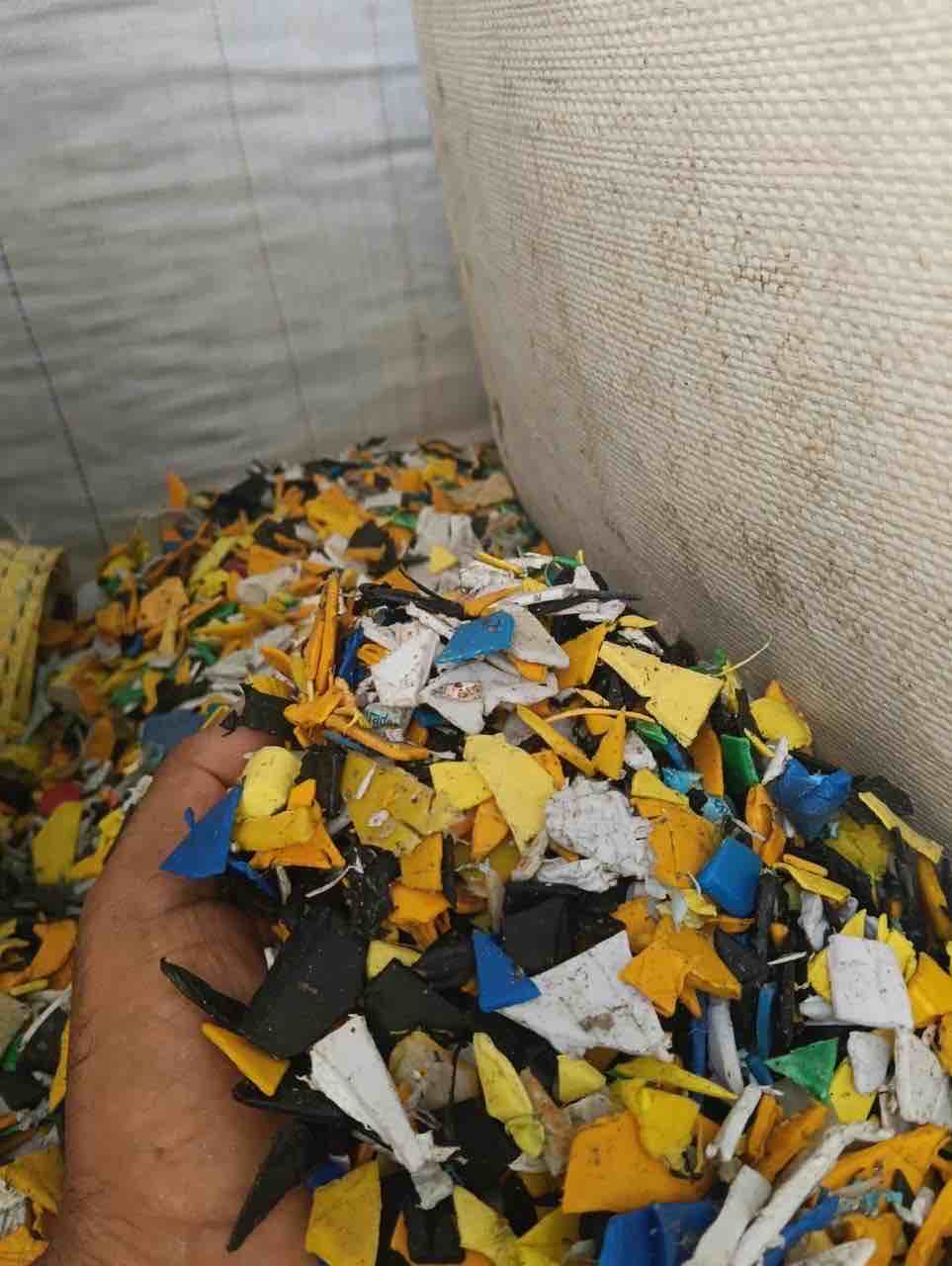 HDPE 1-10 LTR GRIDNING HDPE Grinding Blow delhi gujarat india Plastic4trade