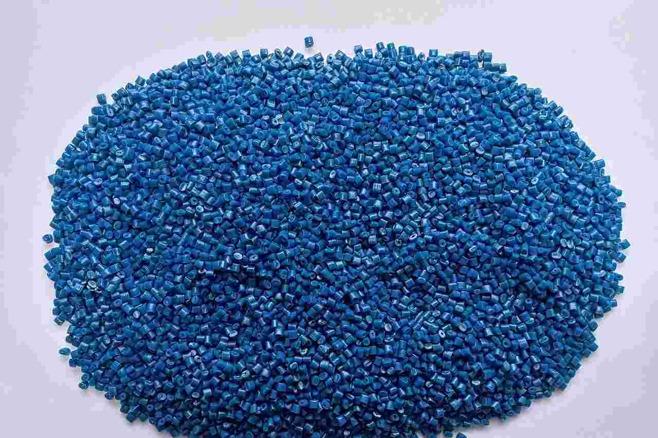 HDPE BLUE GRANULES HDPE Reprocess Granule Injection Molding malegaon maharashtra india Plastic4trade