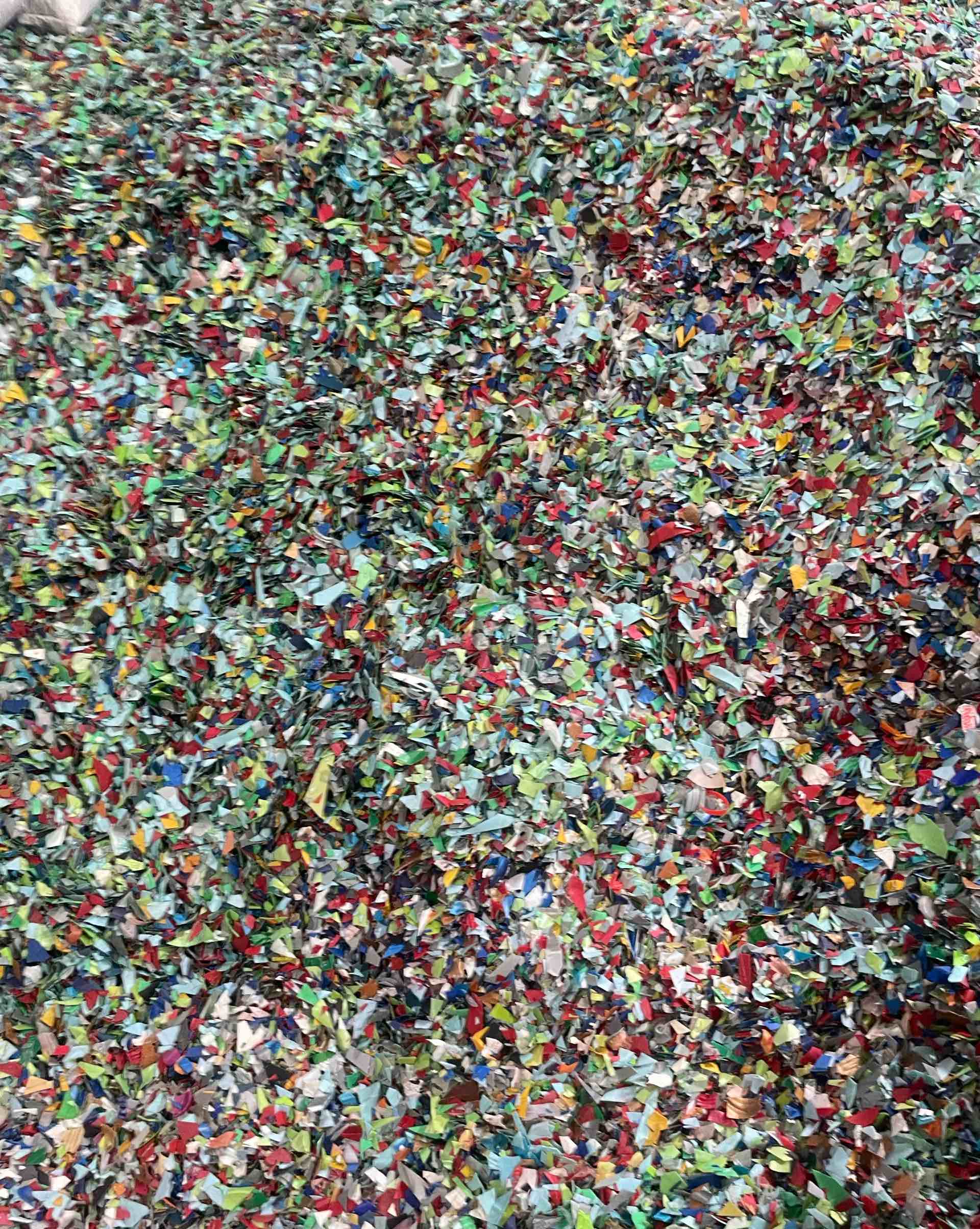 HDPE CAN  MIX GRINDING HDPE Grinding Mix Scrap surat gujarat india Plastic4trade Plastic4trade