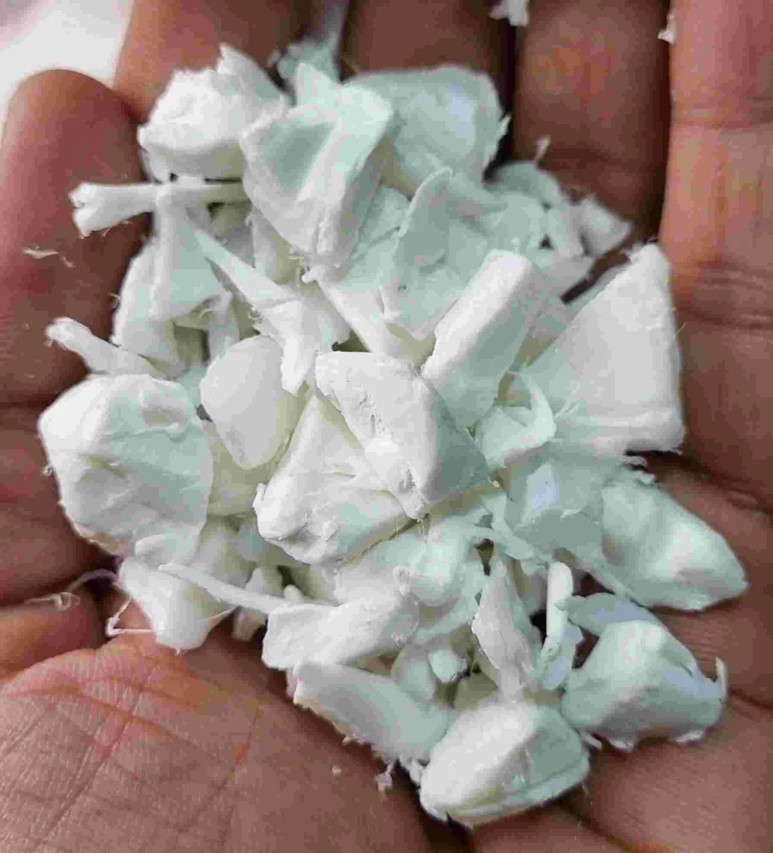 HDPE CAP REGRIND HDPE Grinding Scrap Flakes Roto Molding Injection Molding Cable ahmedabad gujarat india Plastic4trade