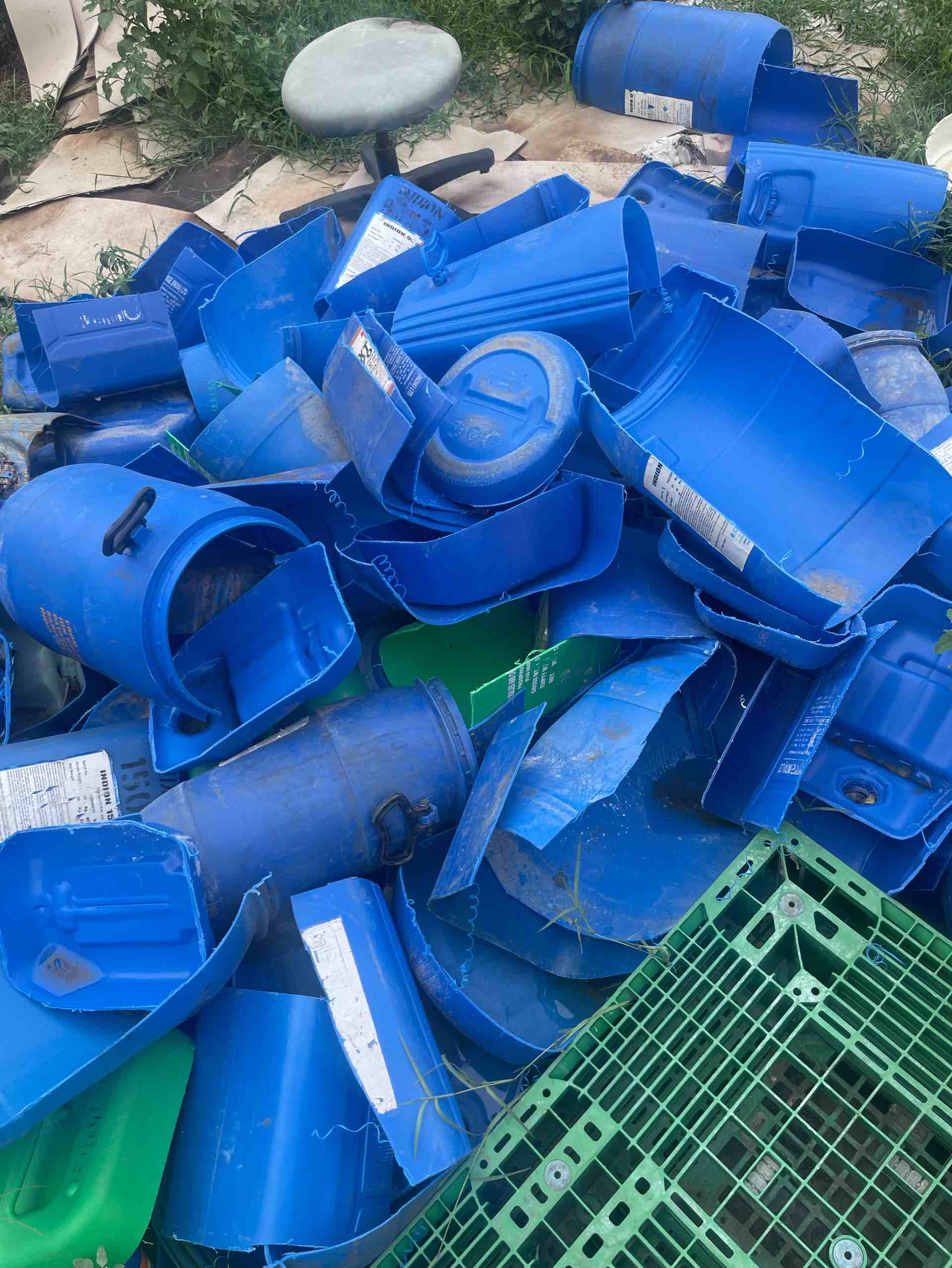 HDPE DRUM CUTTING  200 LTR BLUE HDPE Scrap Mix Scrap shahjahanpur rajasthan india Plastic4trade