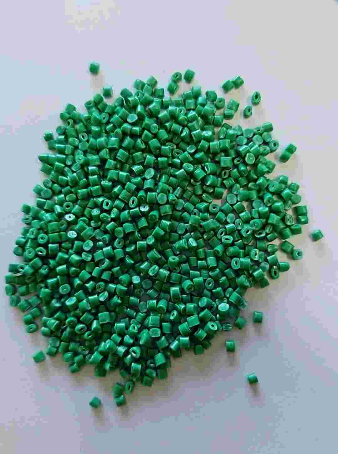 HDPE GRANUALS HDPE Reprocess Granule Injection Molding surat gujarat india Plastic4trade