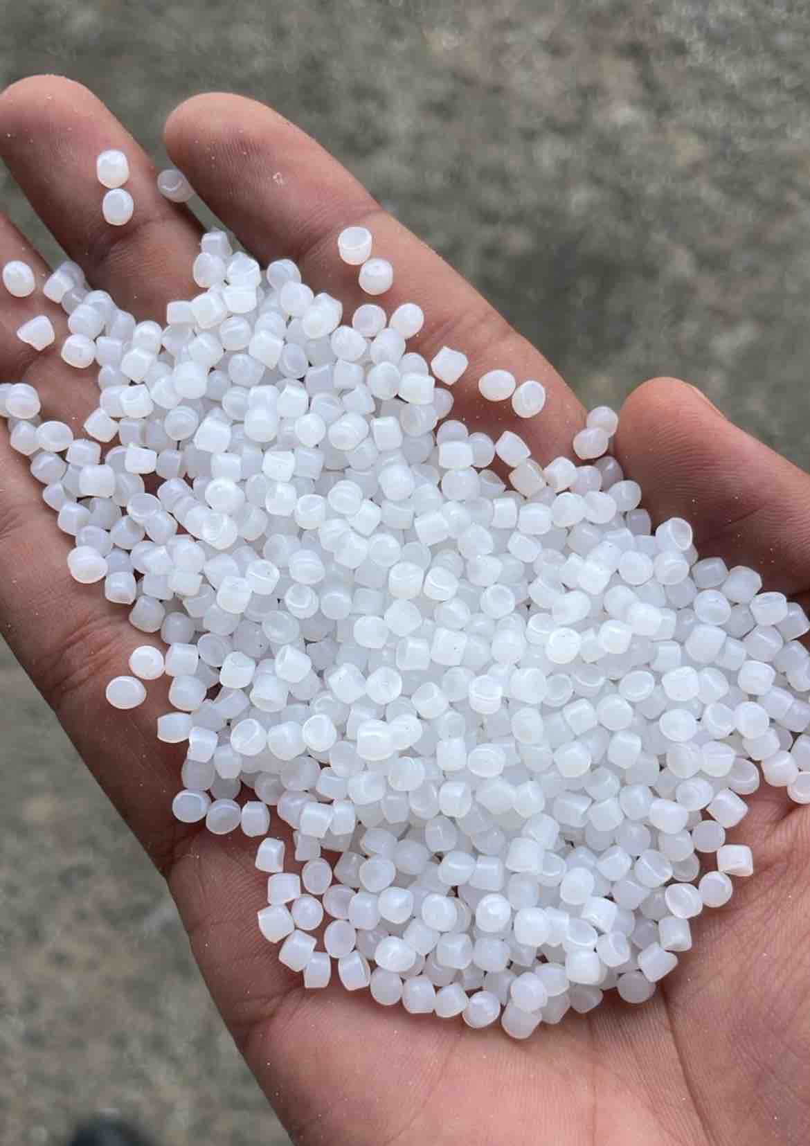 HDPE GRANULES VIRGIN HDPE Prime/Virgin Blow Injection Molding Film Grade gandhidham gujarat india Plastic4trade