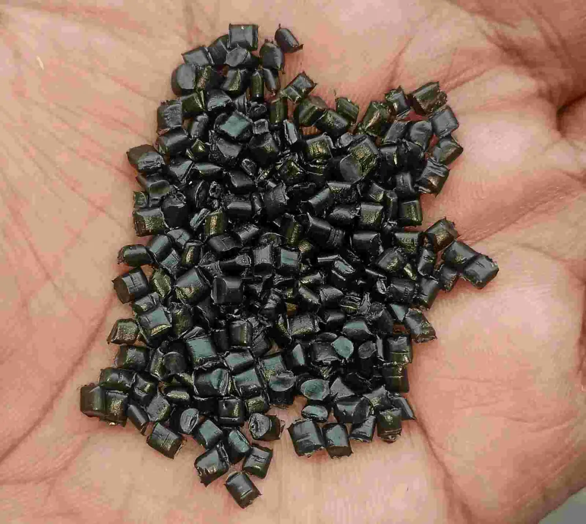 HDPE MOLDING GRAD GRANULES HDPE Plastic4trade