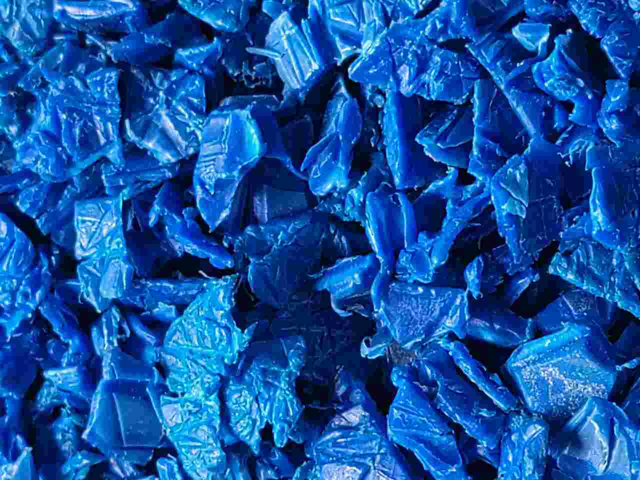 HDPE SCRAP GRINDING HDPE Grinding Blow ankleshwar gujarat india Plastic4trade Plastic4trade