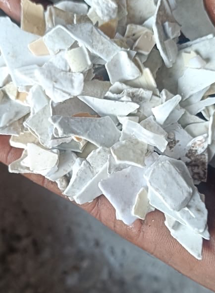 HIPS 9924422299 HIPS Grinding Injection Molding pipodara gujarat india Plastic4trade Plastic4trade