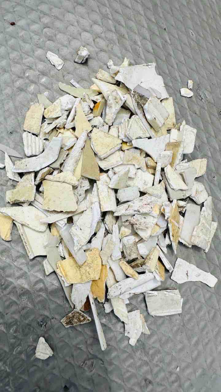 HIPS 9924422299 HIPS Grinding Injection Molding pipodara gujarat india Plastic4trade Plastic4trade