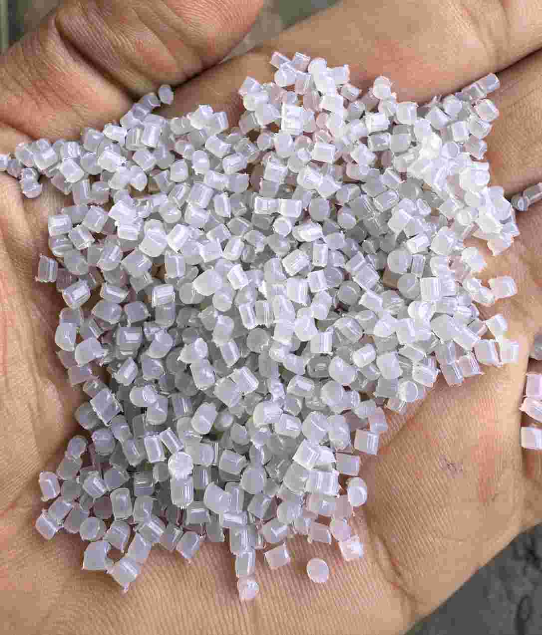 LD, HDPE, LLDPE, PP LDPE Reprocess Granule Filler Masterbatch Film Grade beed maharashtra india Plastic4trade