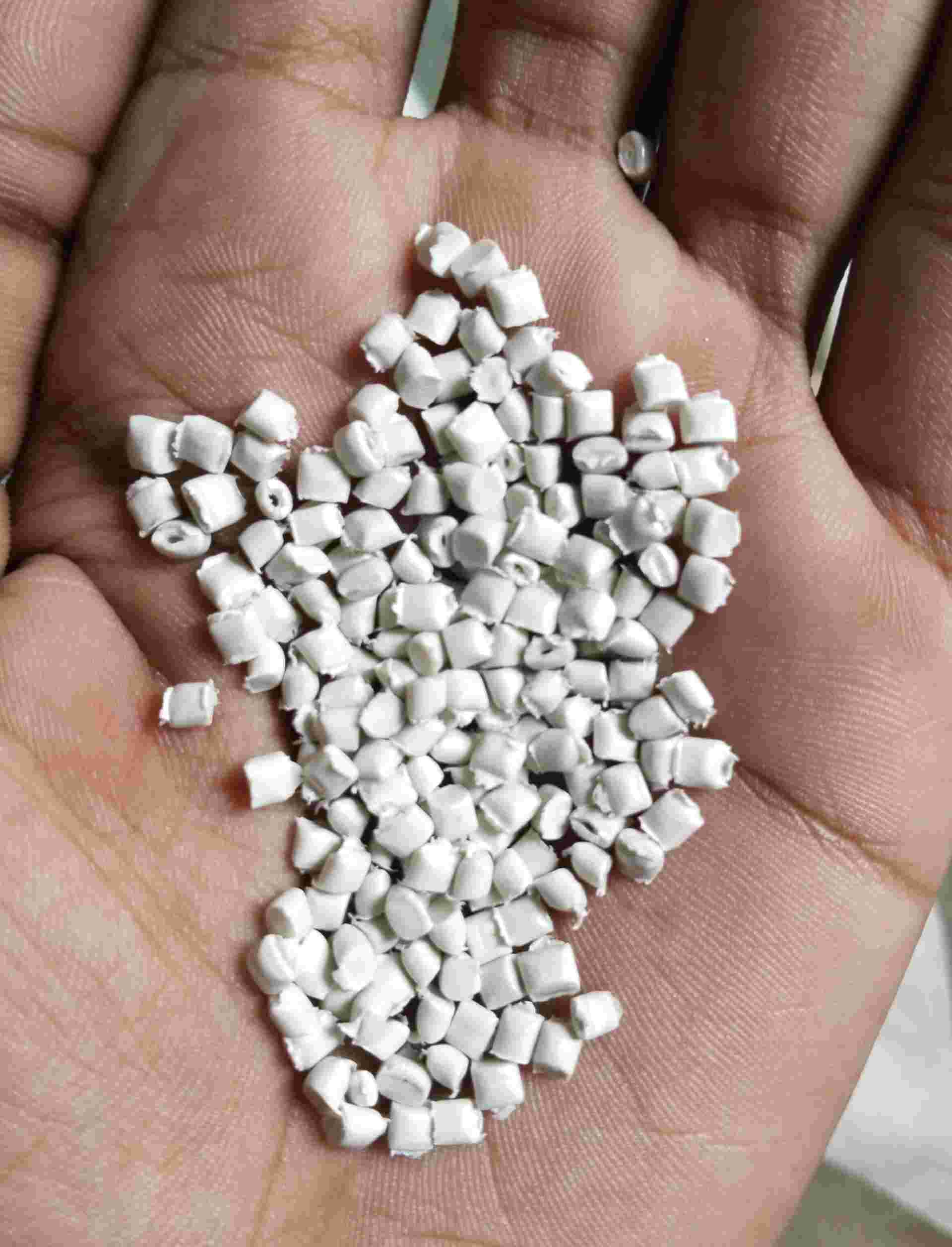 LD PLASTIC GRANULES PACKING SIZE 25KG BO LDPE Reprocess Granule Film Grade surat gujarat india Plastic4trade