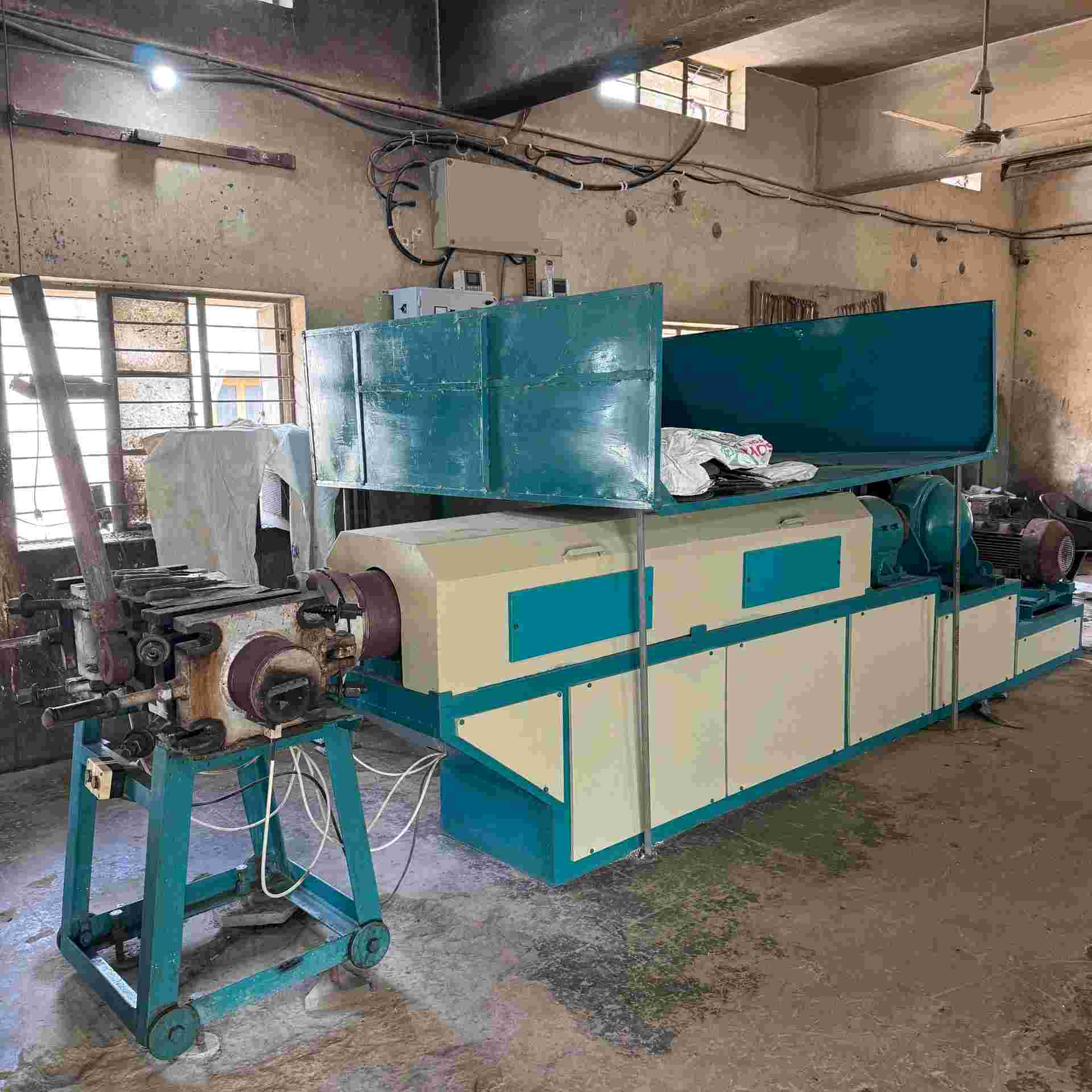 LUMPS EXTRUDER MACHINE HM Lumps, Agglo Machine & Tools junagadh gujarat india Plastic4trade