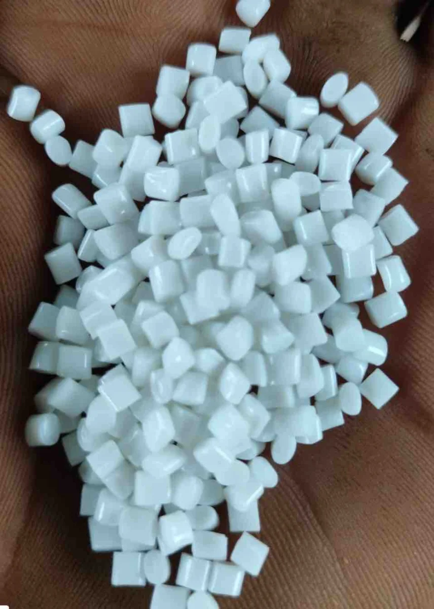 PBT (POLYBUTYLENE TEREPHTHALATE) PBT Prime/Virgin Injection Molding vadodara gujarat india Plastic4trade