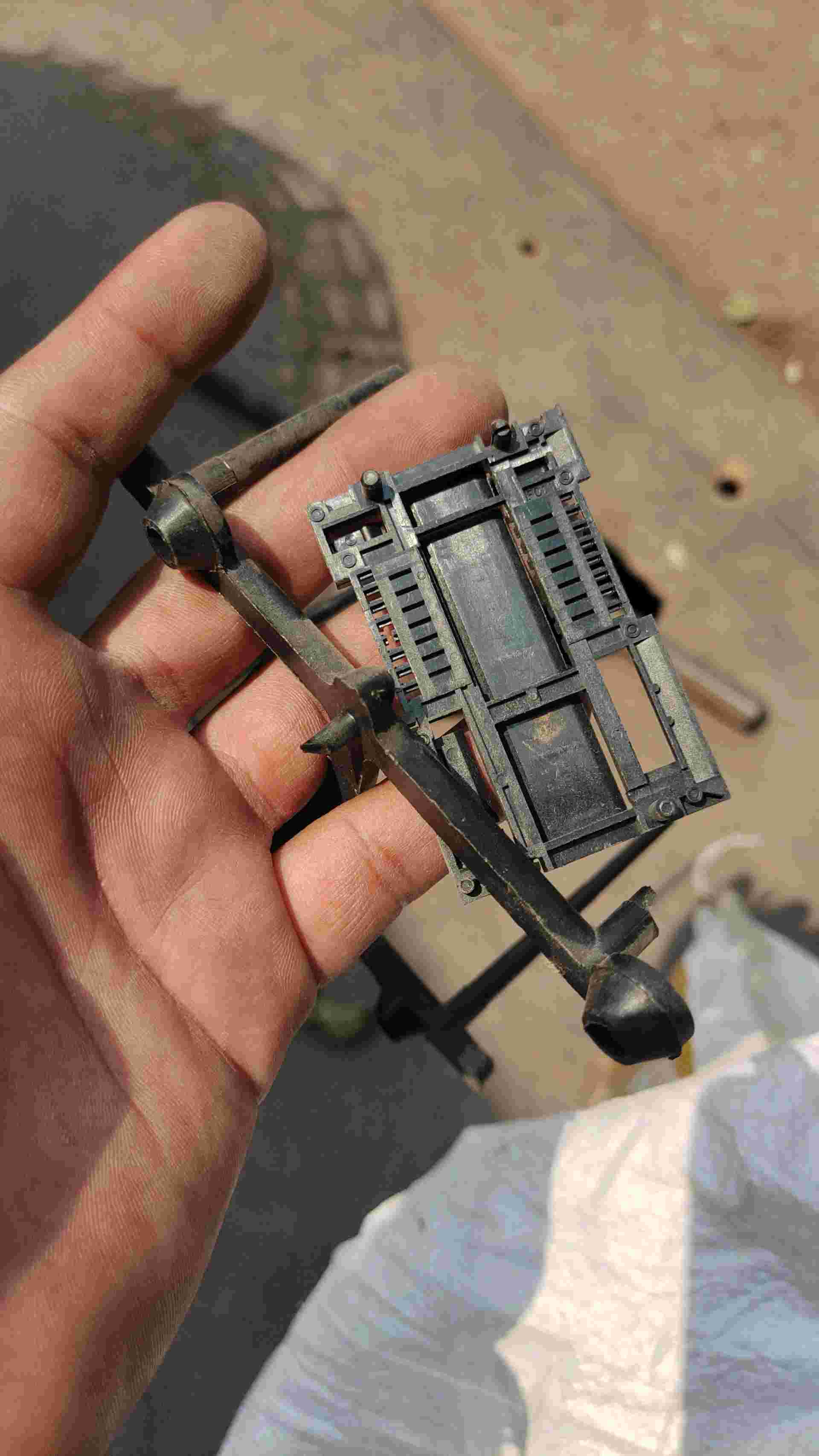 PBT (POLYBUTYLENE TEREPHTHALATE)  Scrap Injection Molding nanded maharashtra india Plastic4trade