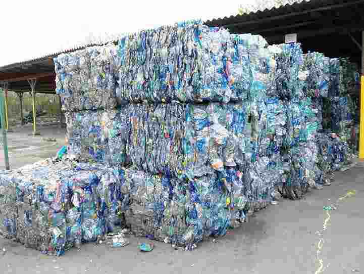 PET BOTTEL BALES Plastic Waste Scrap Injection Molding mumbai maharashtra india Plastic4trade