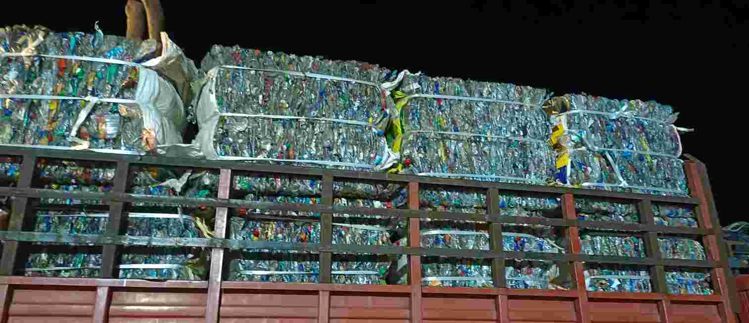 PET  BOTTLE PET Baled Blow olpad gujarat india Plastic4trade