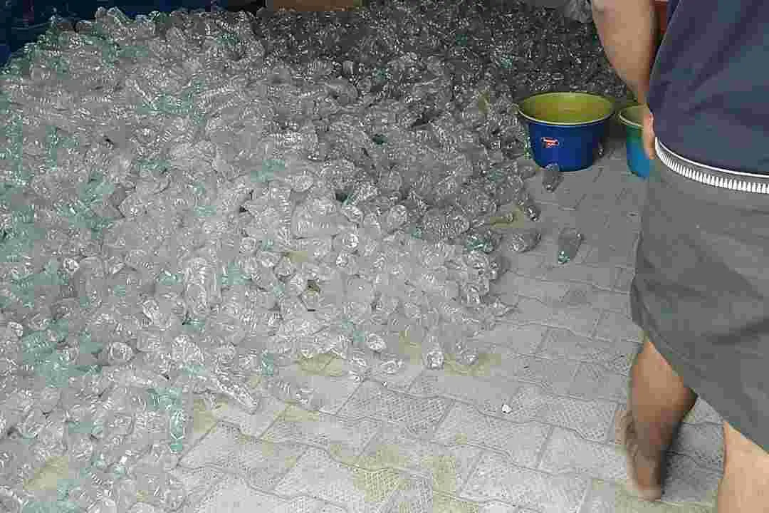 PET BOTTLE PET Grinding Mix Scrap kalambur tamil nadu india Plastic4trade