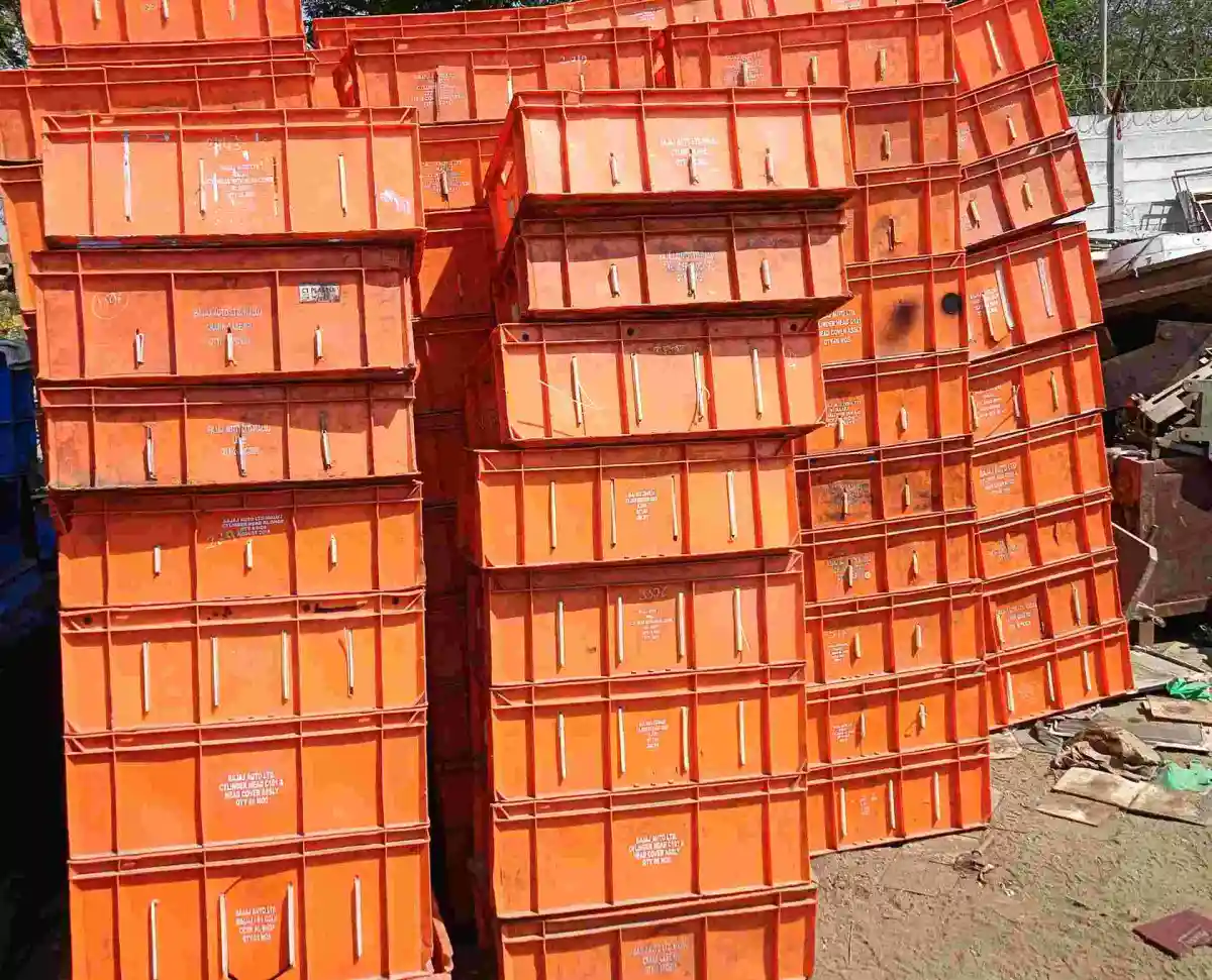 PLASTIC BINS HDPE Scrap Machine & Tools chhatrapati sambhaji nagar maharashtra india Plastic4trade