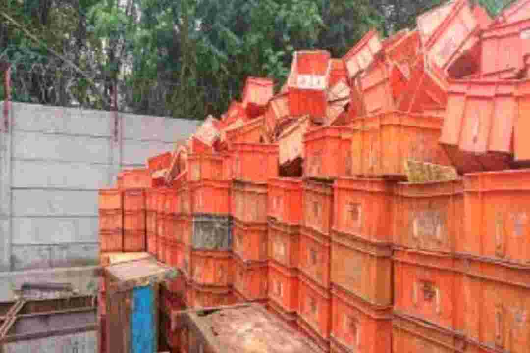 PLASTIC CARETS HDPE Scrap Machine & Tools chhatrapati sambhaji nagar maharashtra india Plastic4trade