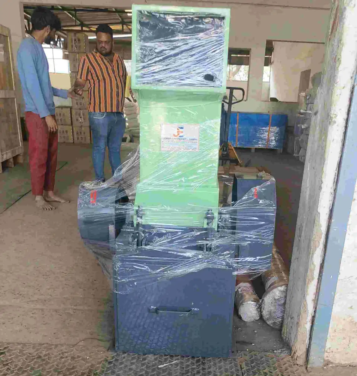 PLASTIC SCRAP GRINDER MACHINE MACHINERY Grinding, Machine & Tools Machine & Tools ahmedabad gujarat india Plastic4trade
