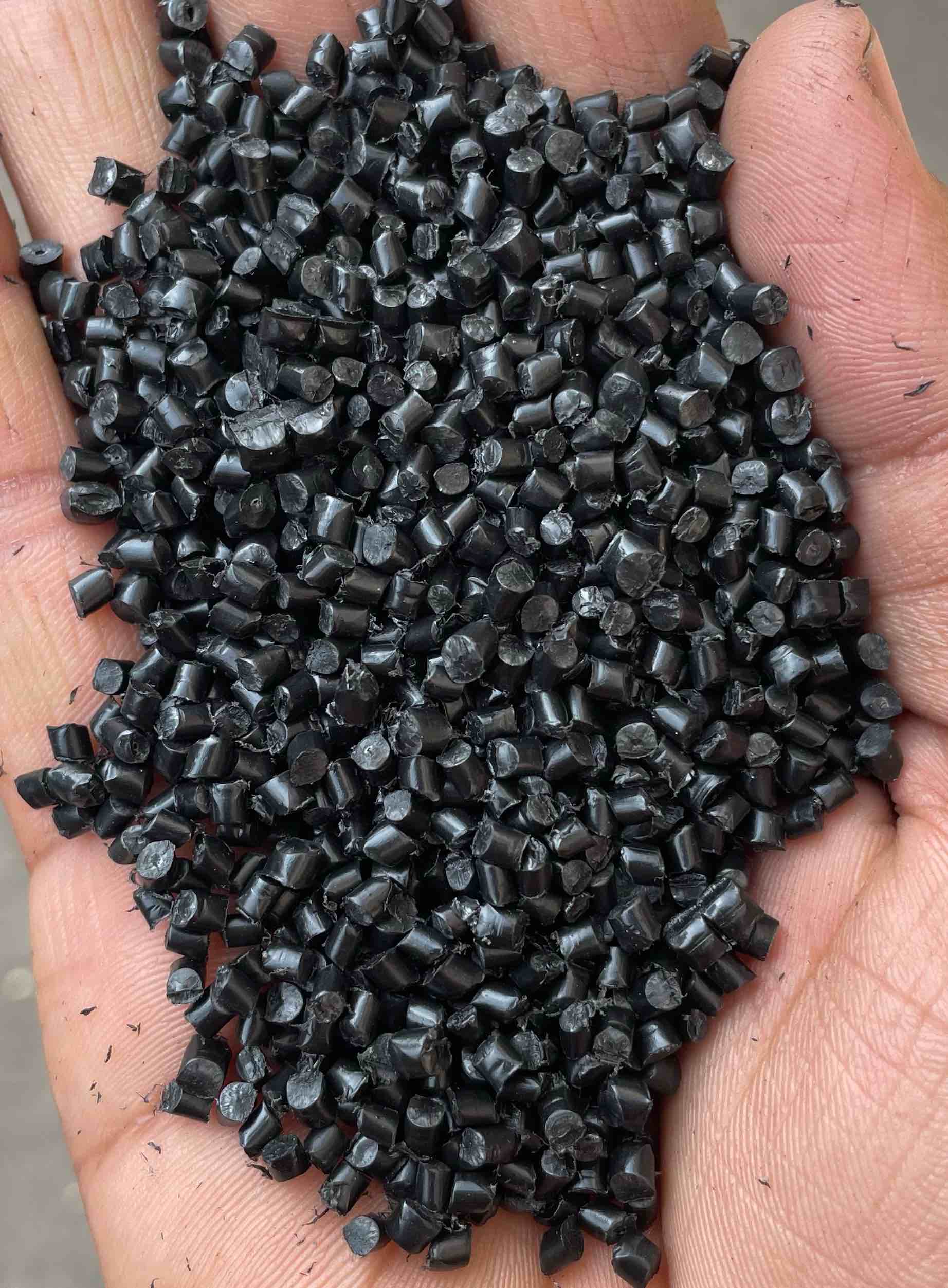 PP  BLACK  GRANULES PP Reprocess Granule Injection Molding surat gujarat india Plastic4trade
