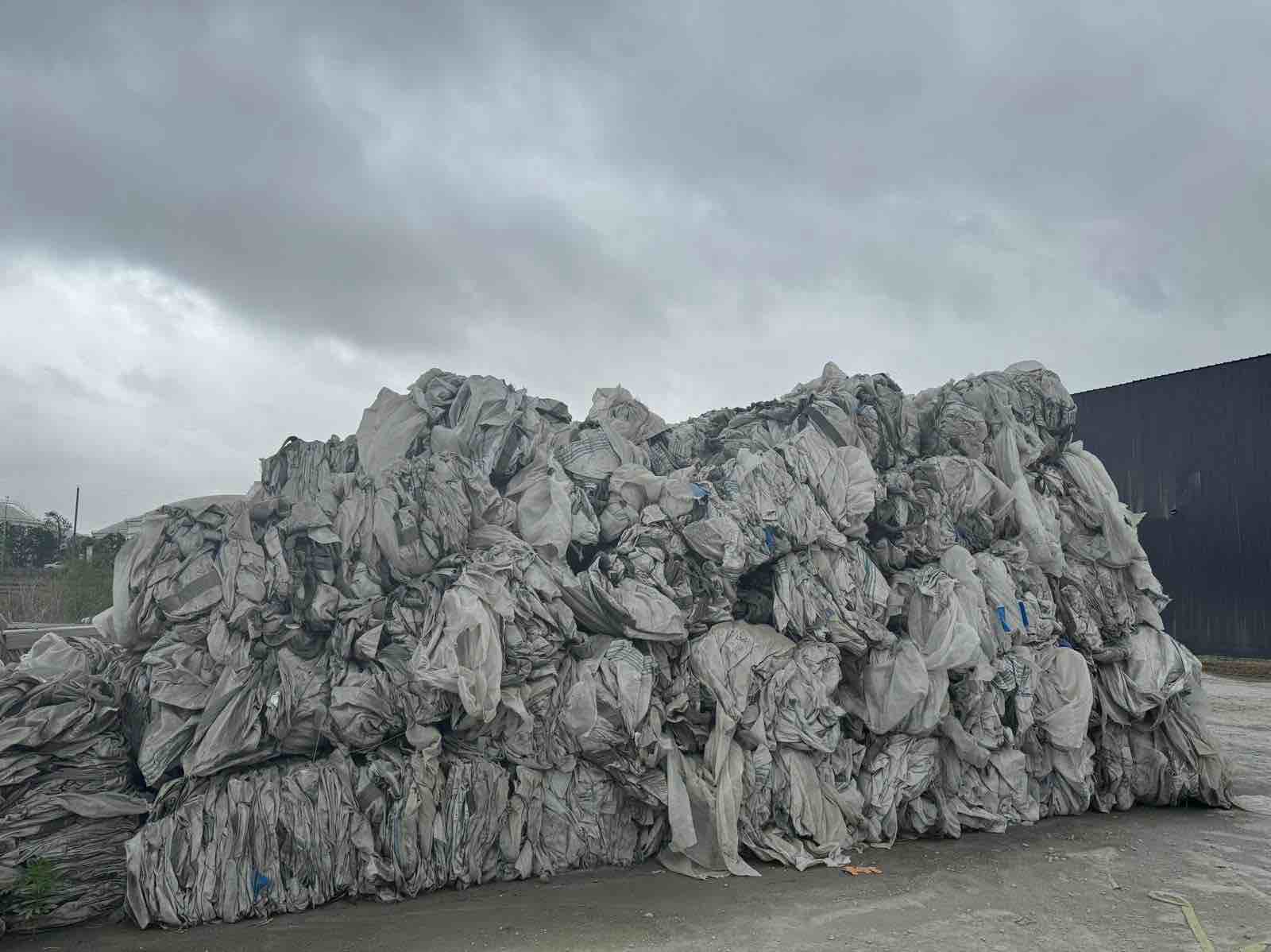 PP CEMENT BAG RAFFIA PP Scrap RAFFIA ahmedabad gujarat india Plastic4trade