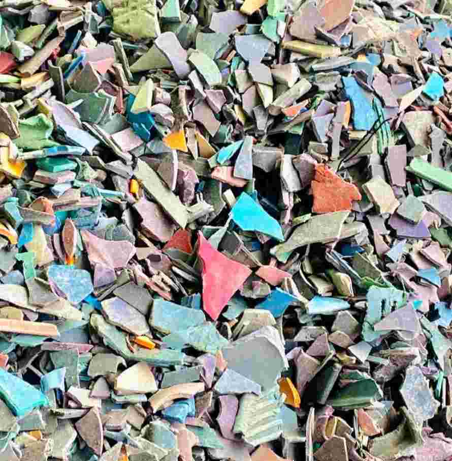 PP CHAIR MIX COLORS SCRAP Plastic Waste Grinding Injection Molding jaipur rajasthan india Plastic4trade