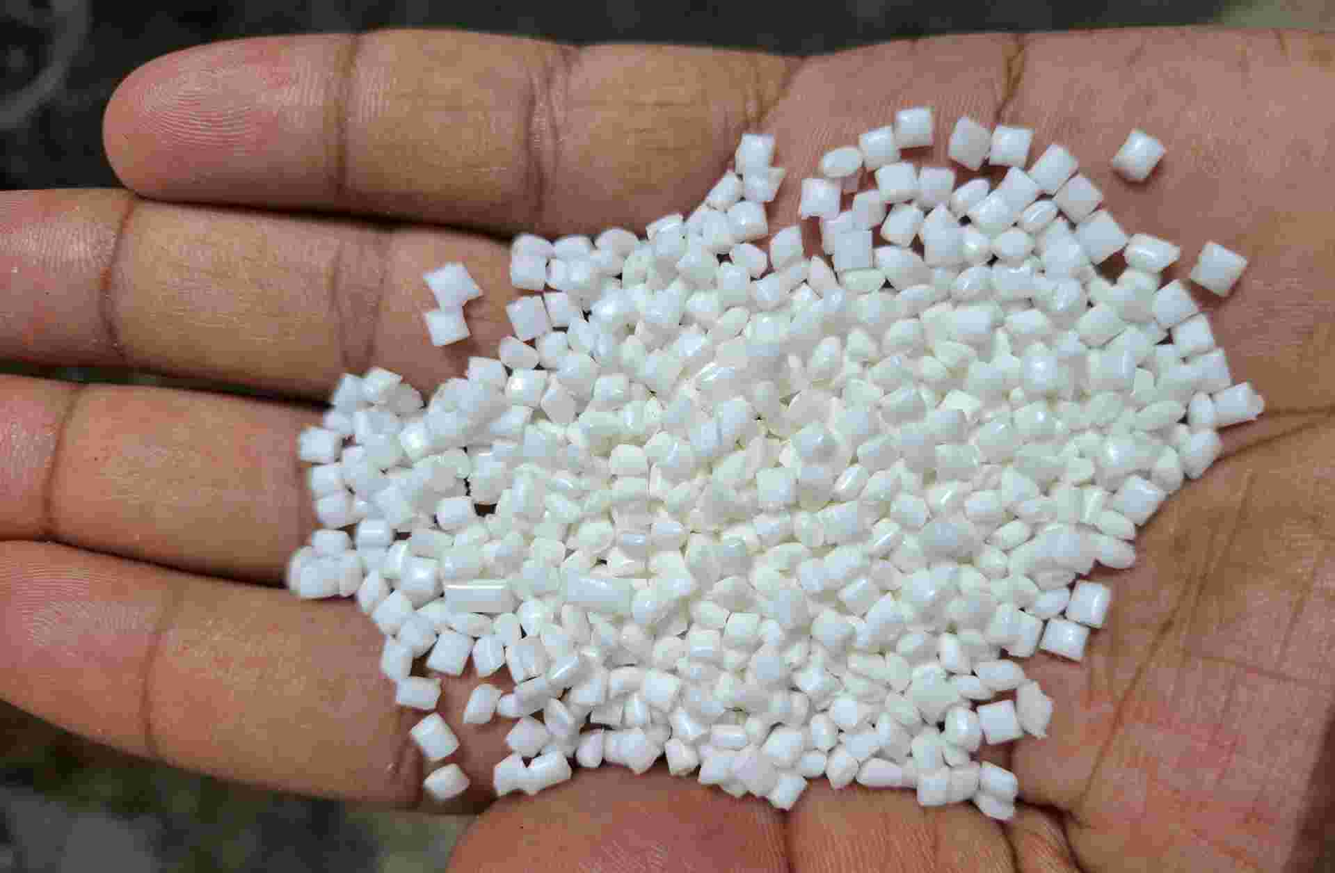 PP MILKY SUPER WHITE PP Prime/Virgin Reprocess Granule Blow Injection Molding Film Grade rajkot gujarat india Plastic4trade