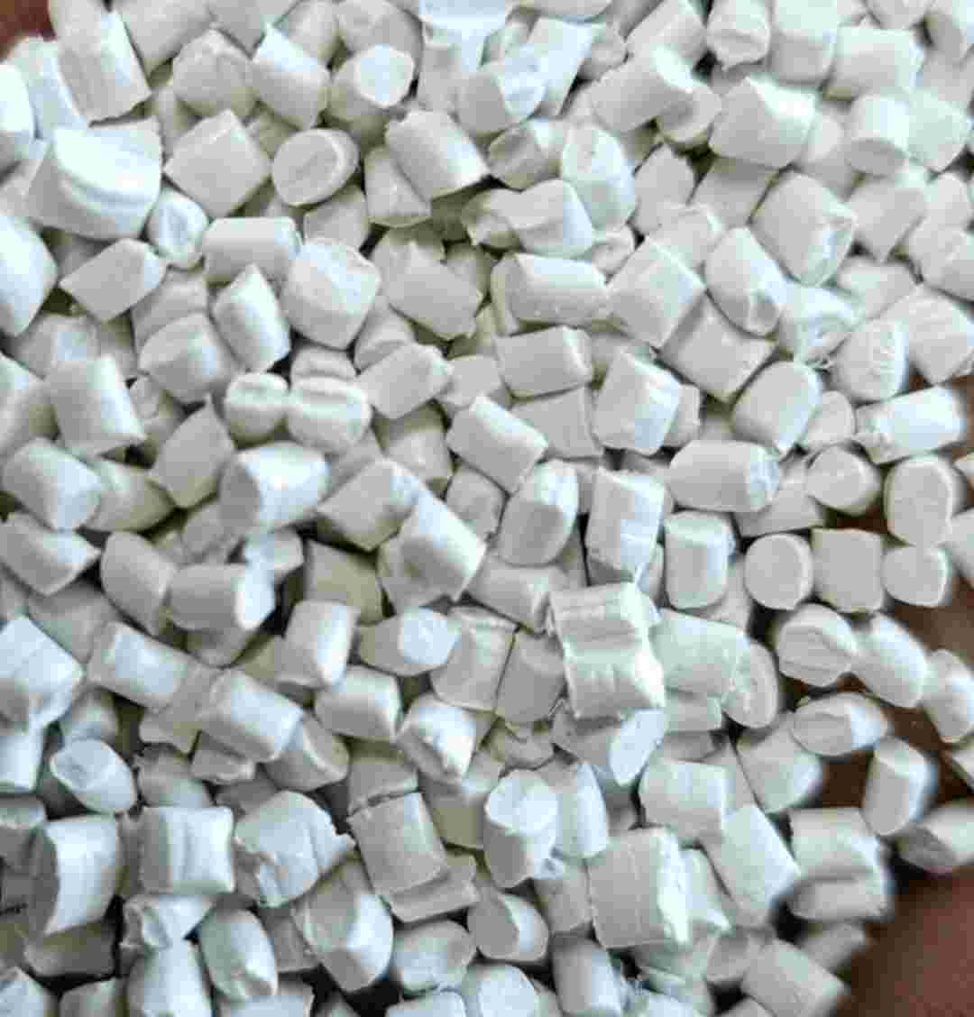 PP MILKY WHITE RAFFIA GRANULES PP Reprocess Granule RAFFIA vadodara gujarat india Plastic4trade