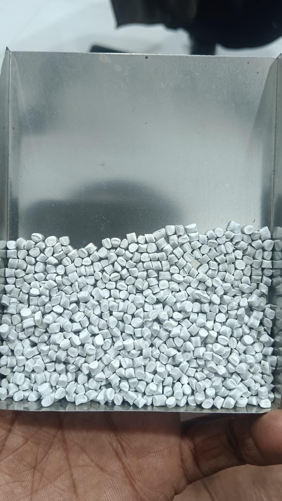 PP NONWON WHITE MILKY GRANULES PP Filler Monofilament surat gujarat india Plastic4trade