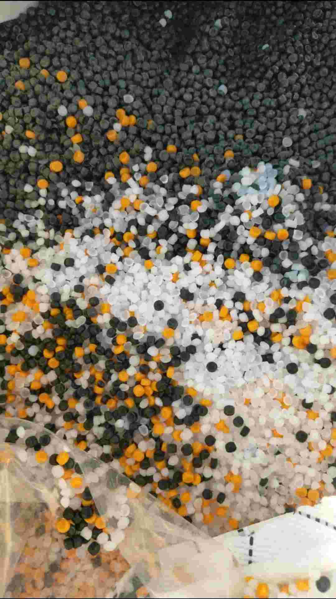 PP PE LDPE MIX GRANULES / FLOOR SWEEP PP Off Grade Floor Sweeping Mix Material Injection Molding sharjah sharjah united arab emirates Plastic4trade Plastic4trade
