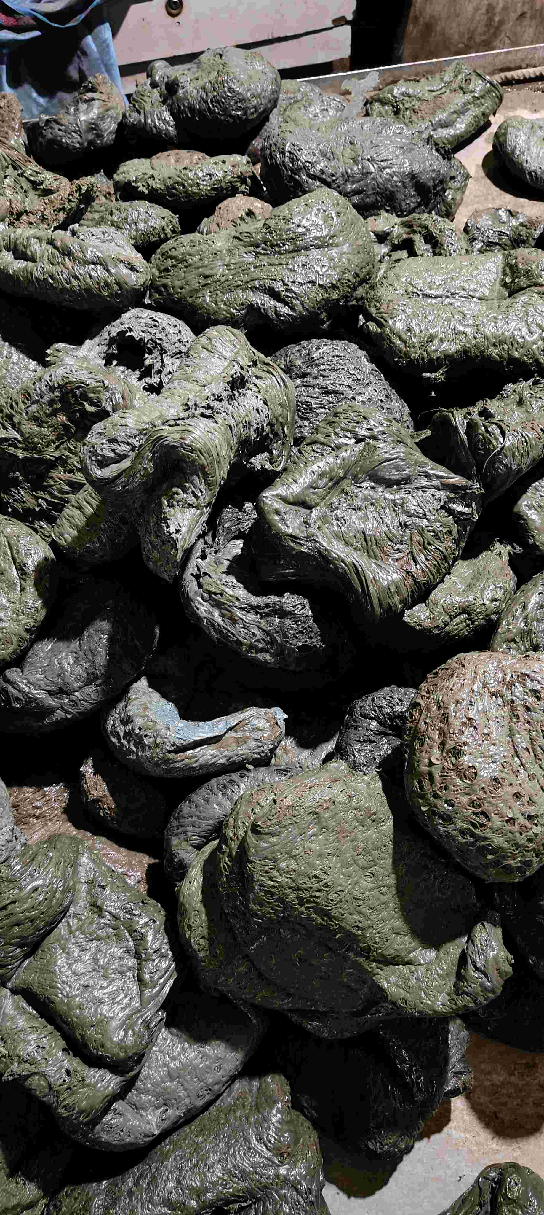 PP RAFFIA GULLA PP Lumps RAFFIA pipodara gujarat india Plastic4trade