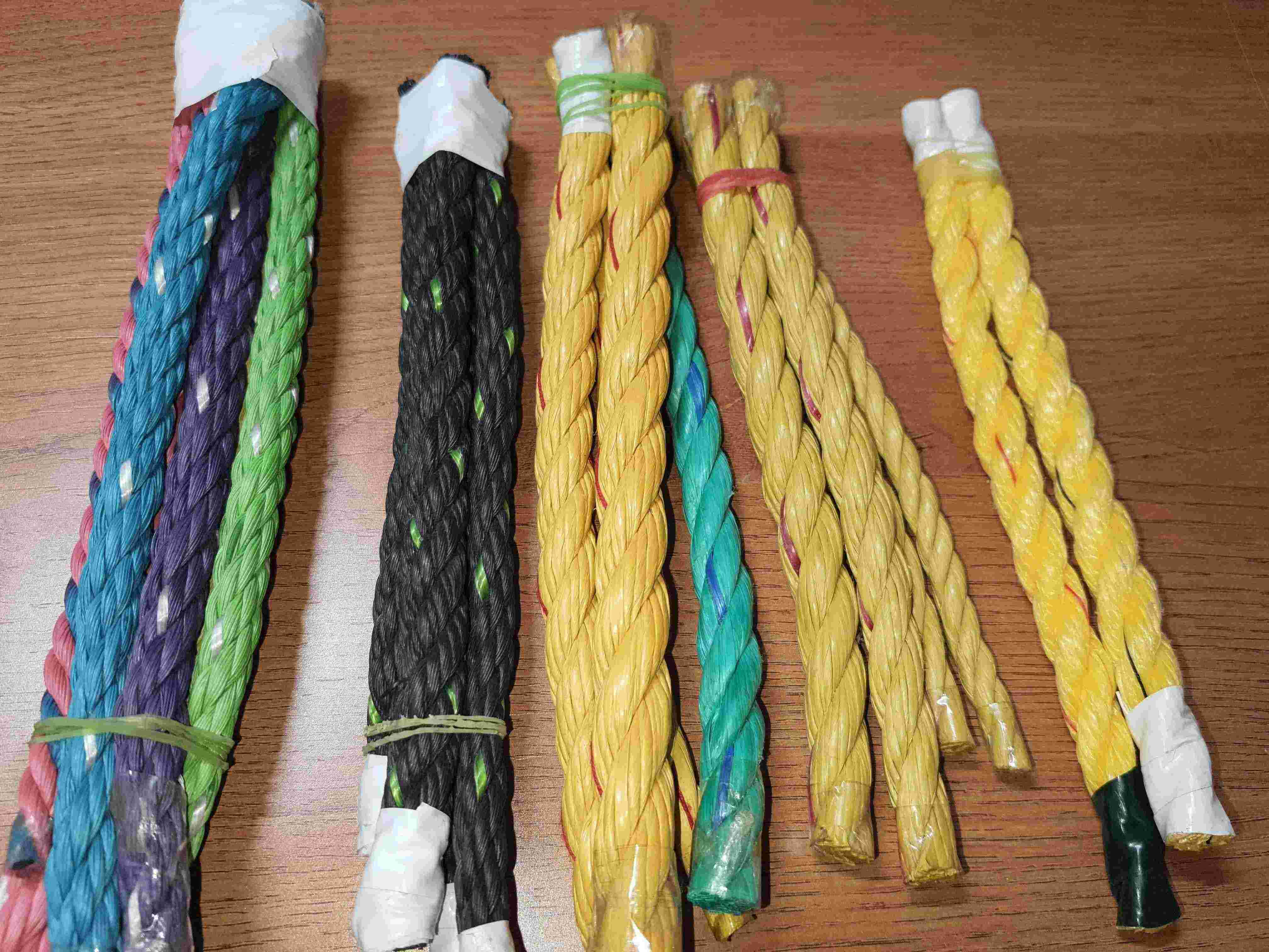 PP SUTLI (DORI) PP Mix Material RAFFIA Mix Scrap dhoraji gujarat india Plastic4trade