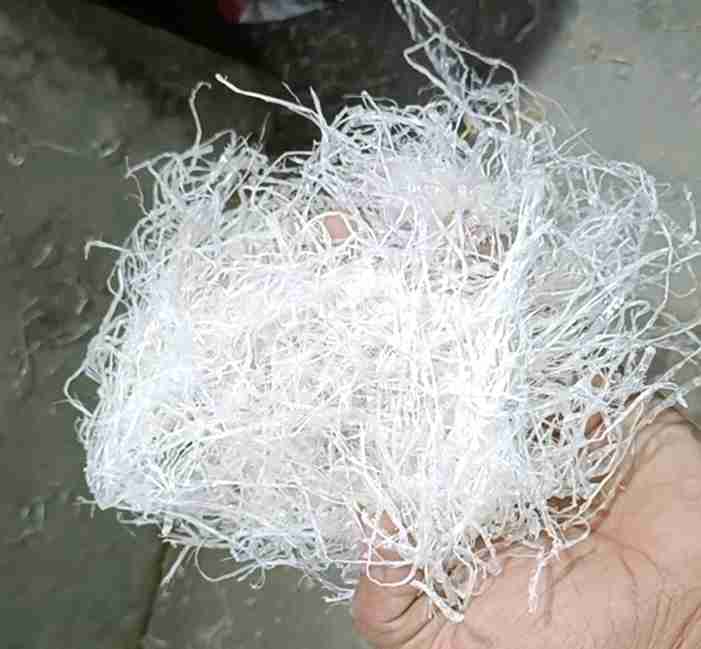 PP WHITE RAFFIA Plastic Waste Grinding Scrap Baled RAFFIA prantij gujarat india Plastic4trade
