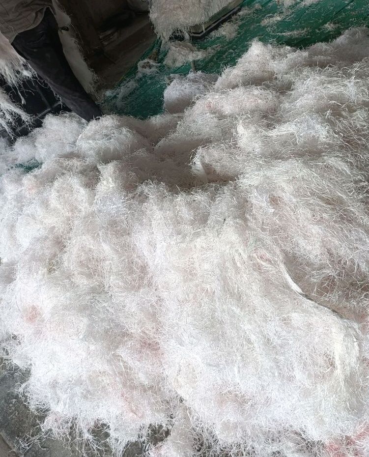 PP WHITE RAFFIA PP Grinding Baled RAFFIA prantij gujarat india Plastic4trade
