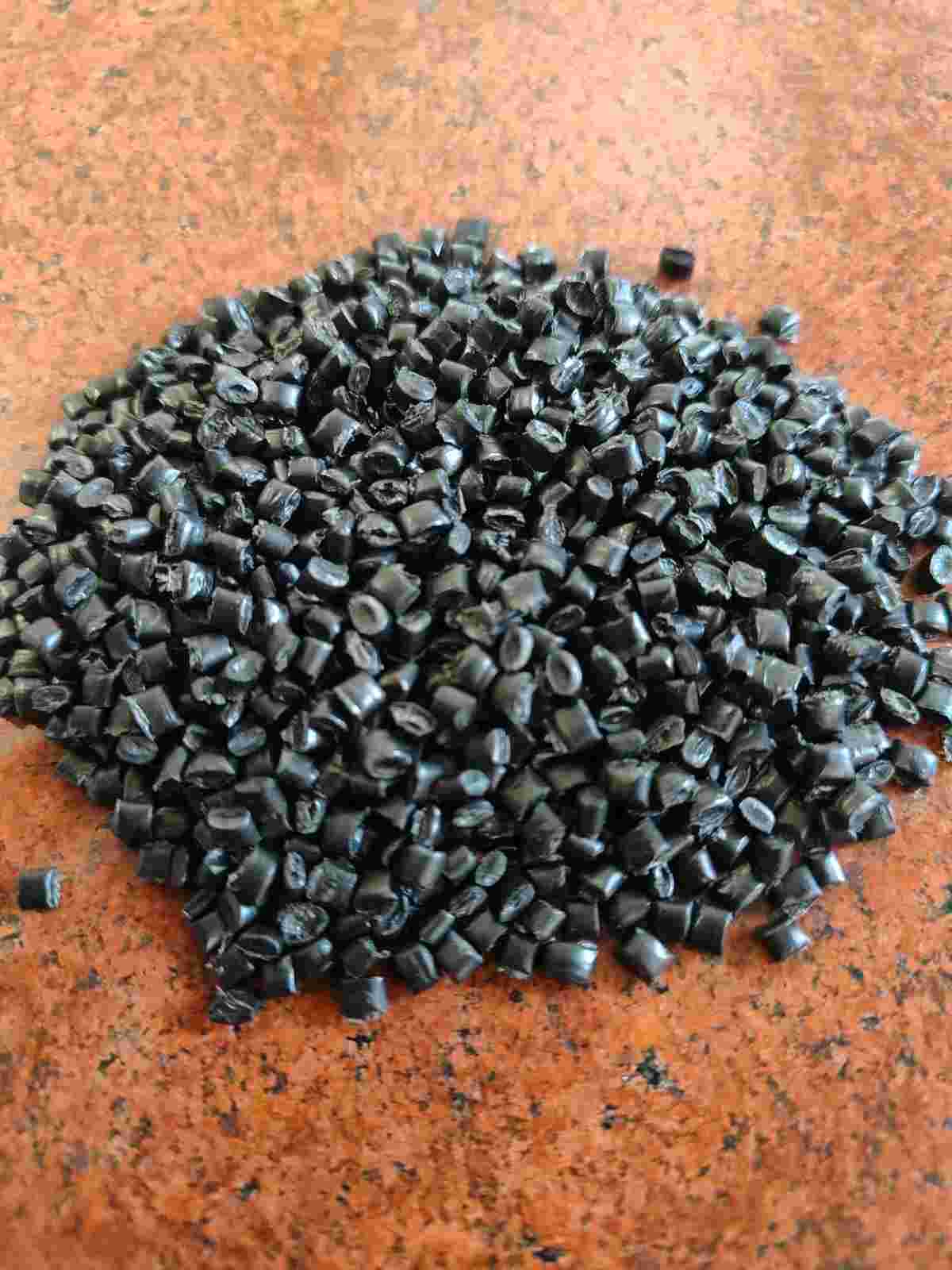 PPCP BLACK GRANULES PP Reprocess Granule Injection Molding vadodara gujarat india Plastic4trade